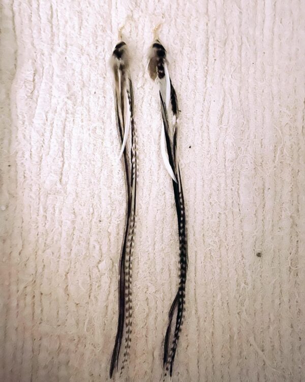 Boucles d'oreille en plume Longues – Image 5