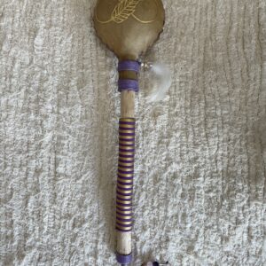 Grand hochet Thème infini et plumes