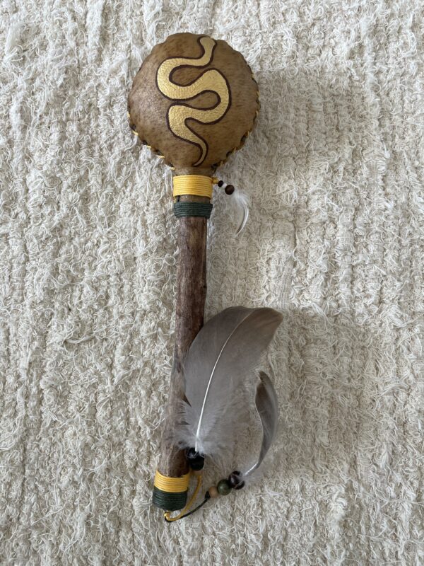 Petit Hochet totem Serpent – Image 2